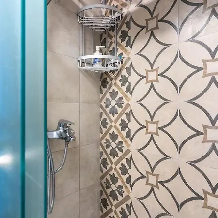 아파트 Maryam's 2-br Facing Harbor With Pool 라르나카