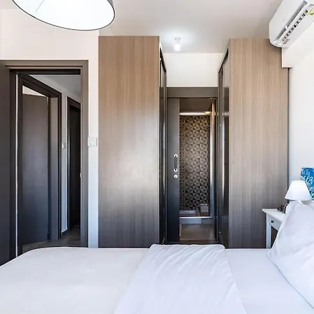 Maryam's 2-br Facing Harbor With Pool *