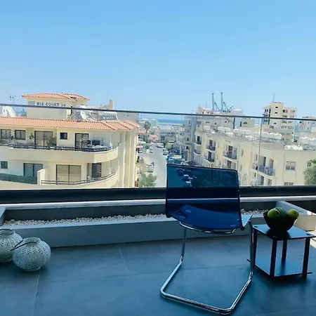 דירה Maryam's 2-br Facing Harbor With Pool