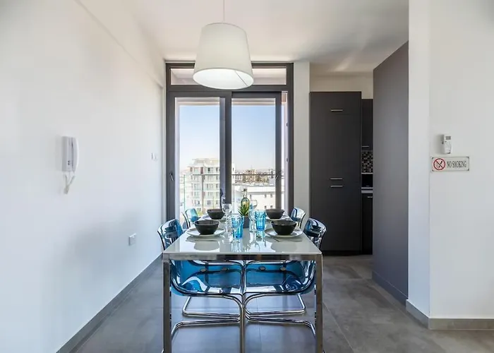 Διαμέρισμα Maryam's 2-br Facing Harbor With Pool *